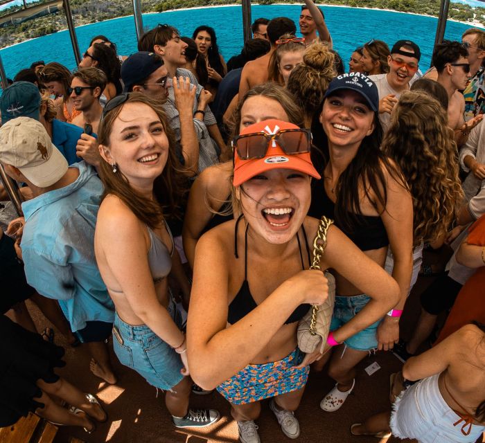 Split: Captain’s Boat Party – Blue Lagoon, DJ & Free Shots - Practical tips for a smoother afternoon