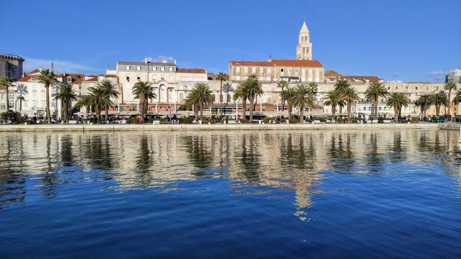 Split: city center private walking tour 2 h - Fruit Square and the short streets of old Split