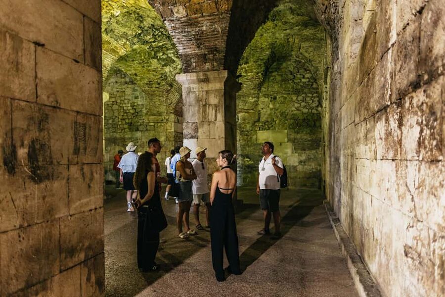 Split: Diocletian Palace & Old Town Guided Walking Tour - Entering through the palace gates
