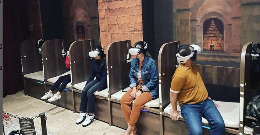 Split: Diocletian's Palace Virtual Reality Experience - The headset and viewing room