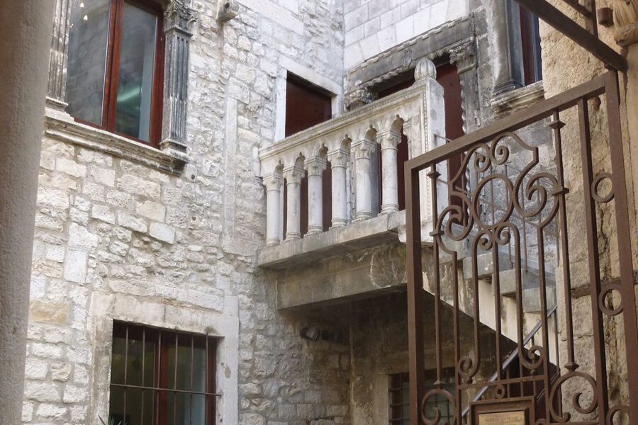 Split: Game of Thrones Tour with Diocletian's Palace Cellar - Key points at a glance