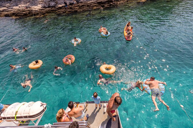 Split: Hvar, Brač, and Pakleni Cruise with Lunch and Drinks - What this Split boat trip actually offers
