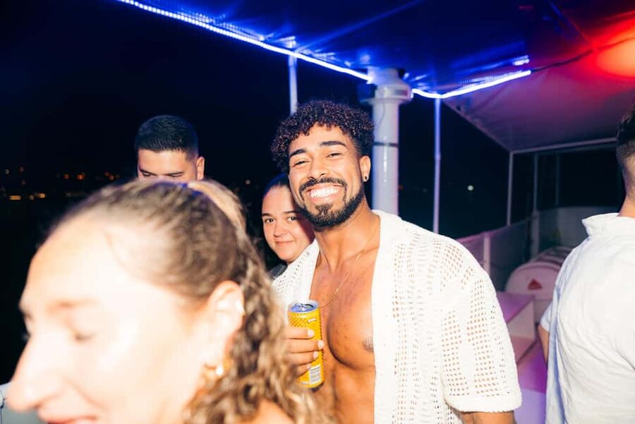 Split: Night Boat Party with Free Shots, Dj and After Party - A four-hour night built around three stops