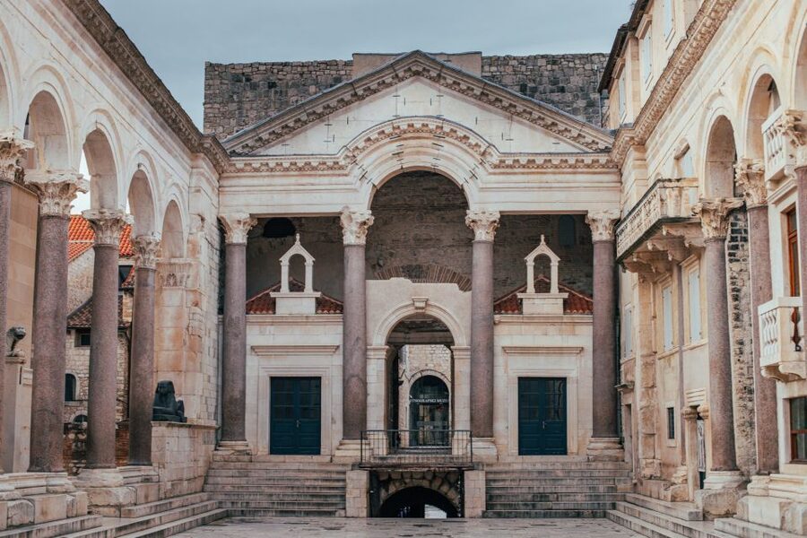 Split: Palace & Old Town Private Walking Tour-Entrance incl. - Key points to know before booking