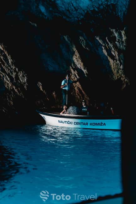 Split/Podstrana: Blue Cave, Hvar & 6 Islands Speedboat Trip - Komiža on Vis: the best place to slow down
