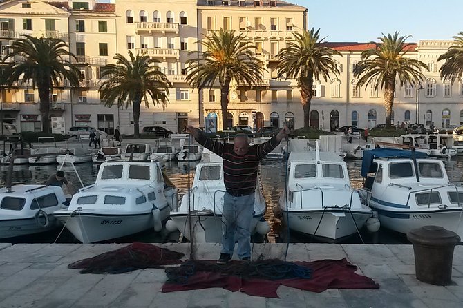 SPLIT-PREMIUM Emperor's Walking Tour for History Lovers + Museum - The palace cellars and the €10 decision