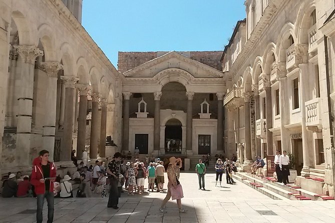 SPLIT-PREMIUM Emperor's Walking Tour for History Lovers + Museum - What the guides do especially well