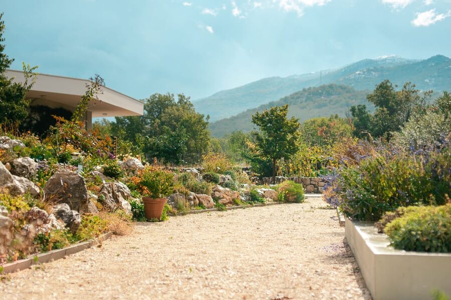 Split: Private tour to Klis Fortress and Vranjača cave - Stella Croatica turns local tradition into a tasting stop