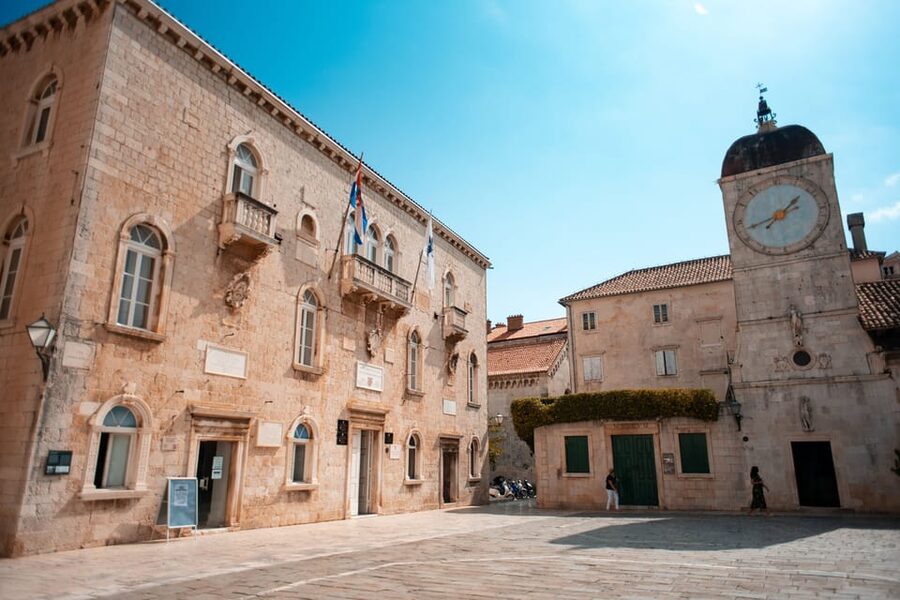 Split: Private tour to Salona, Vitturi castle and Trogir - Three eras of Dalmatia in six hours