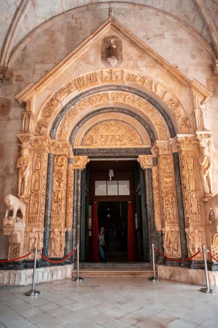 Split: Private tour to Salona, Vitturi castle and Trogir - FAQ