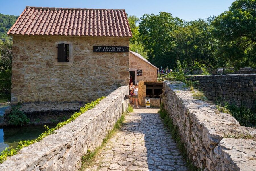 Split: Private Transfer to Krka with Driver & Optional Guide - Choosing the optional guide