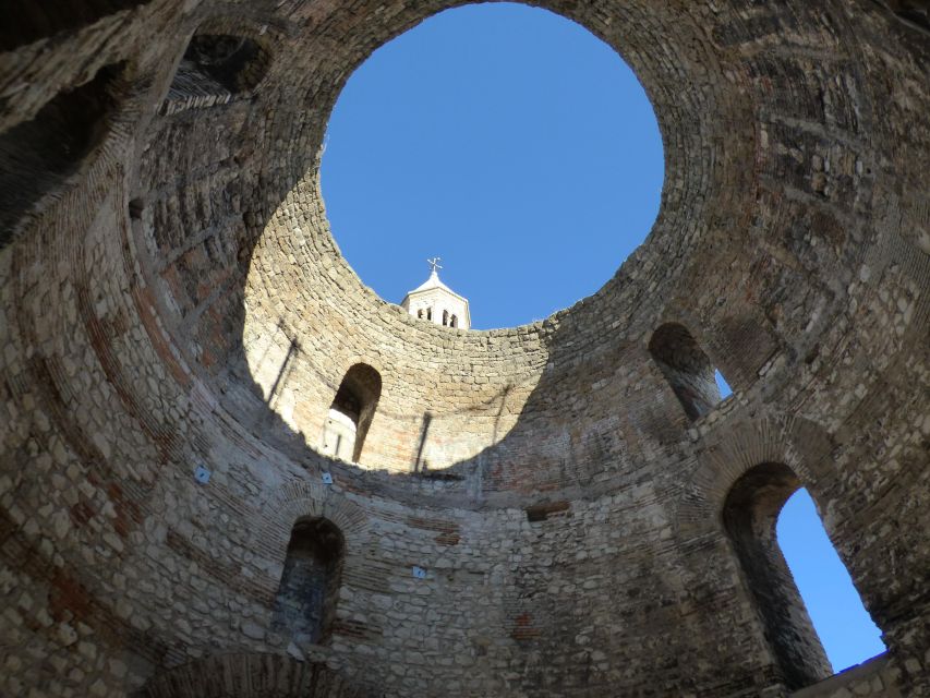 Split: Private Walking Tour in the Historical Town Center - Why a Private Group Changes the Value
