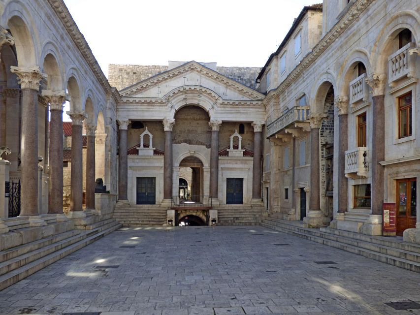 Split: Private Walking Tour in the Historical Town Center - The Substructures Reveal the Palace Plan