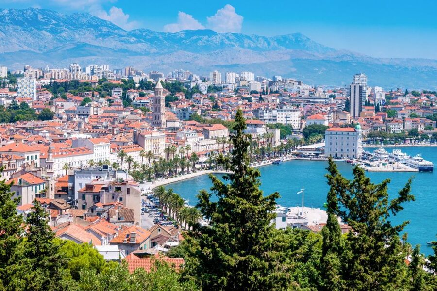 Split: Private Walking Tour with a Guide - Why a private walk helps you read Split