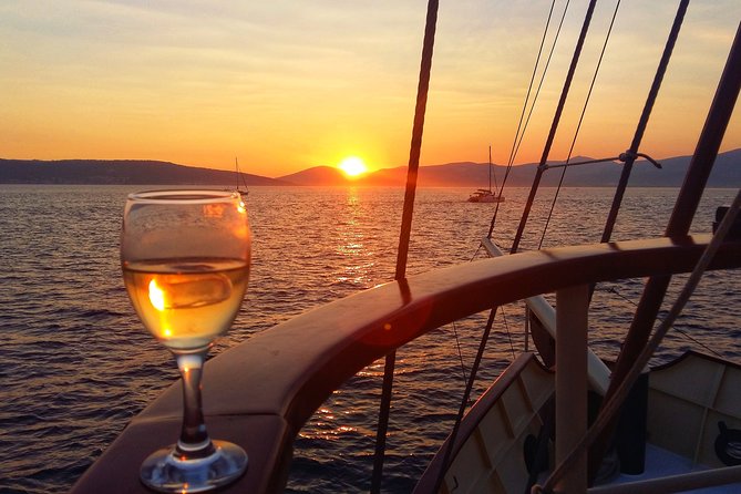 Split Sunset Cruise With Live Music - Setting out from Split’s Riva on the Polaris