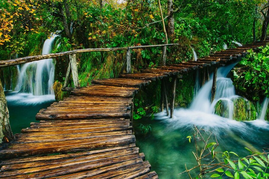 Split: Transfer to Zagreb with Plitvice Lakes Entry Tickets - Why this transfer makes sense