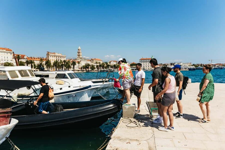 Split/Trogir: Blue lagoon and 3 islands speedboat tour - Skipper quality can shape the whole day