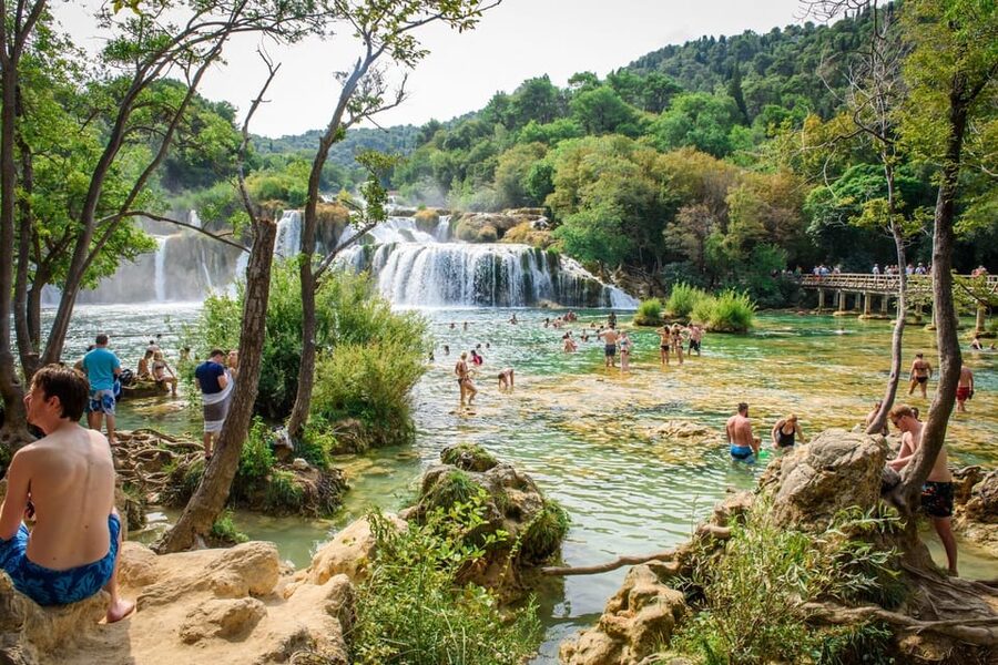 Split/Trogir: Krka National Park Day Trip & Boat to Skradin - Free time in Skradin
