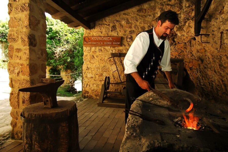 Split & Trogir: Krka Waterfalls & Swimming in Primošten - Primošten: a swim, lunch, and an old-town walk