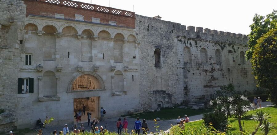 Split: Walking tour of Split with a 'Magister' of History - Meeting the tour at the Riva and Bronze Gate