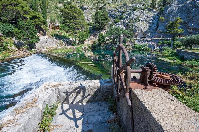 Srdj hill scenic panorama drive and Dubrovnik Old Town PRIVATE TOUR - Why begin Dubrovnik from the hills