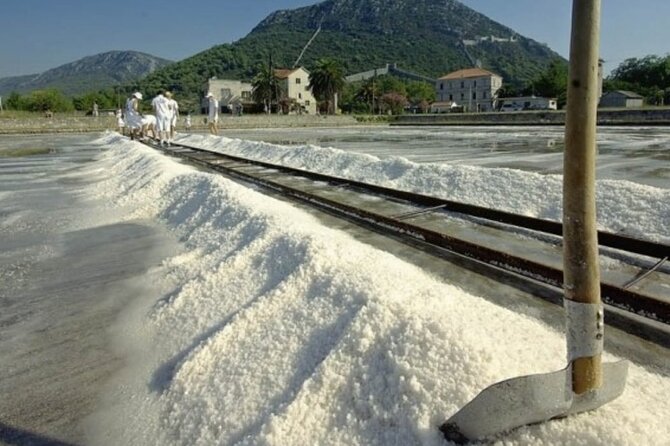Ston Tour: City Walls, Saltworks, Wine & Adriatic Seafood - Ston Saltworks and the old work of making salt