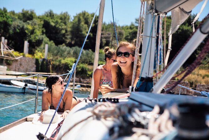 Sunset Sailing Tour on the Pakleni islands - Key points at a glance