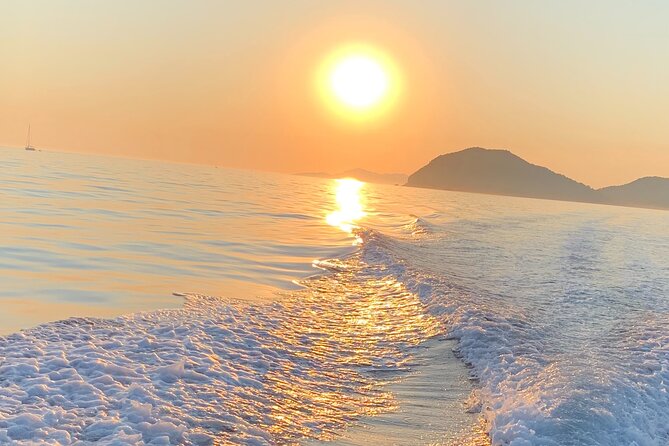 Sunset Tour–A Sunset That Isn’t Stuck in Front of the Old Town - Is $421.44 a fair price?