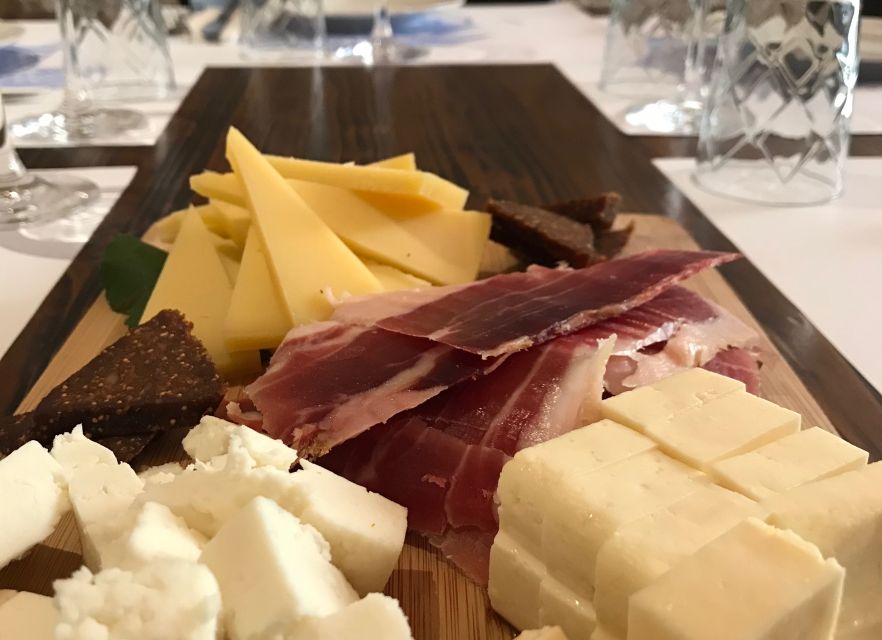 The Best of Hvar in a Day with Wine tasting and Local Dinner - Who should book it