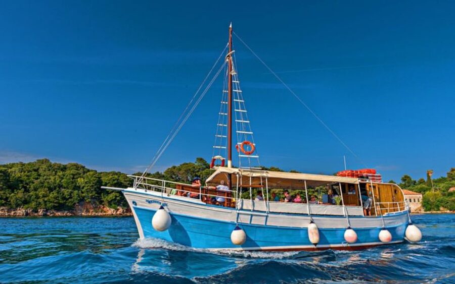 Three Island Boat Tour With Lunch - Why this boat trip works as a Dubrovnik break