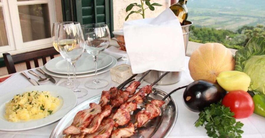 Traditional Dalmatian Cooking Class from Dubrovnik - Leaving Dubrovnik for a family kitchen