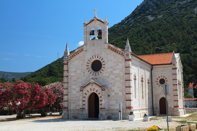 Transfer Dubrovnik to Split with Sightseeing in Ston Town - The salt works offer a different look at Ston