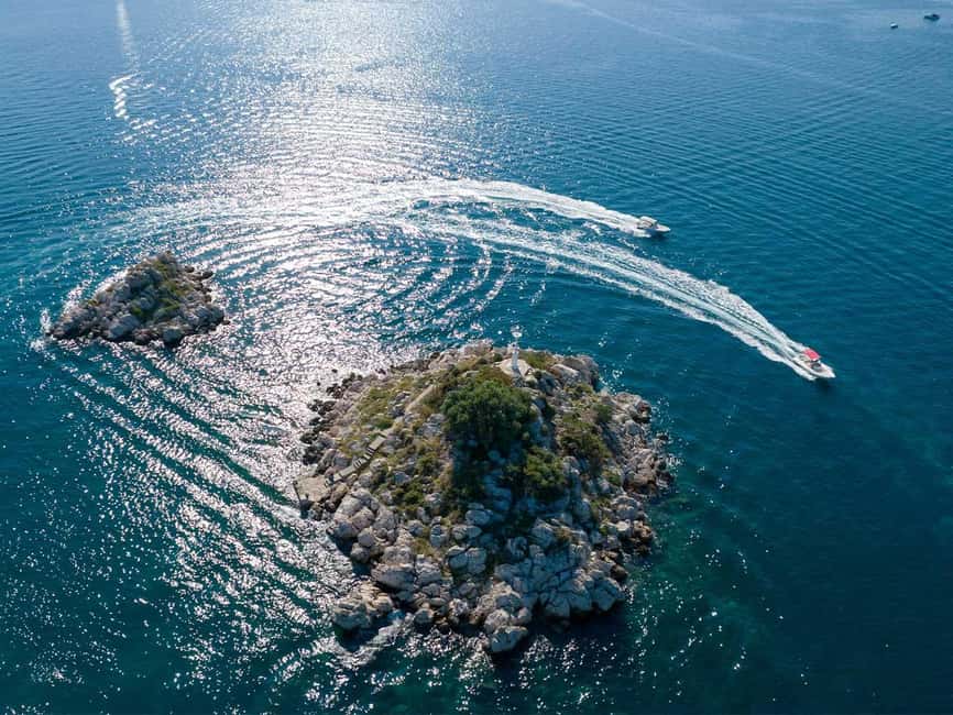 Trogir: Blue Lagoon, Maslinica, and Solinska Bay Boat Tour - Solinska Bay: jump in from the boat