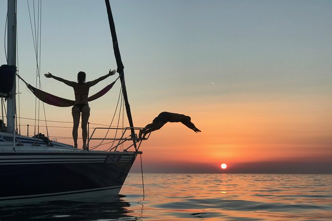 Unique Sailing Experience - Booking, weather, and cancellation details