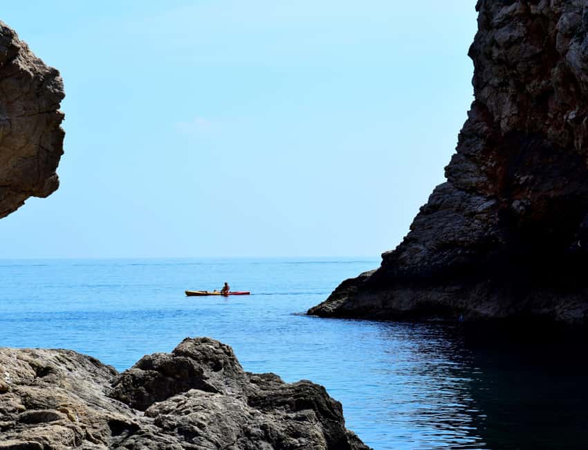 Water activity, kayak tours with a guide, cliff jumping - What the $59 Price Includes