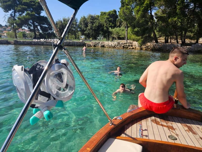 Zadar: 3 Islands Snorkeling Cruise with Prosecco - The first 30 minutes: Zadar from the water