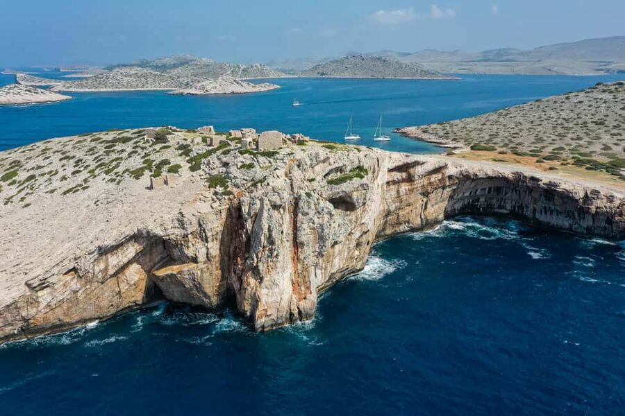 Zadar: Kornati and Telašćica Cruise with Ticket Included - Telašćica Bay and the cliffs of Dugi Otok