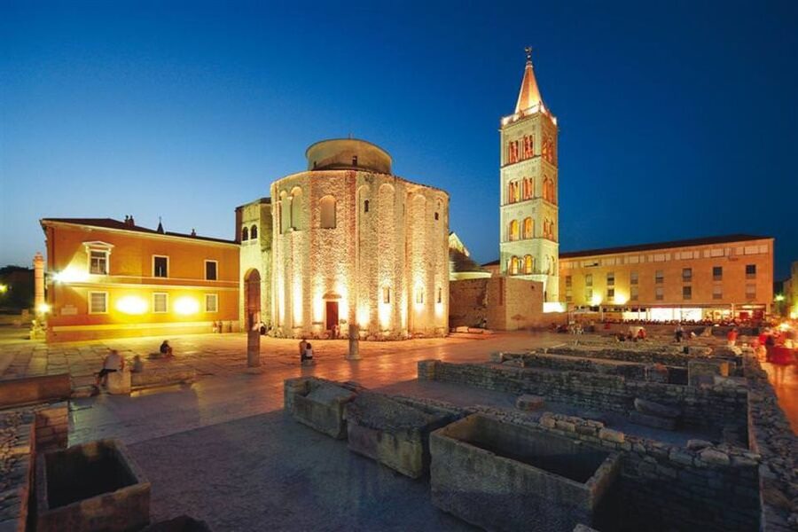 Zadar: Old Town Evening Group Guided Walking Tour - Key points to know before booking