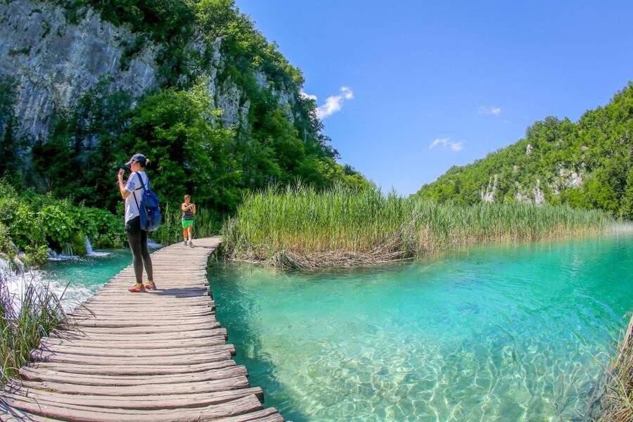 Zadar: Plitvice Lakes Full-Day Guided Tour with a Boat Ride - Breaks, food, and the practical cost