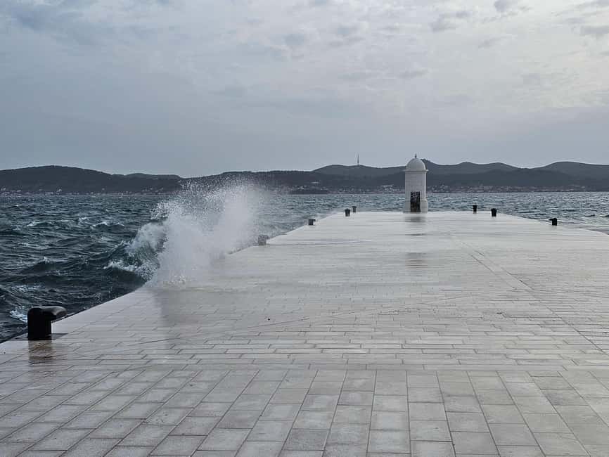 Zadar: Private walking tour through history and modern time - Saint Donat, a church with an unusual shape