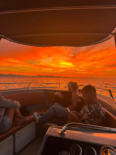 Zadar: Sunset Boat Tour with Aperol Spritz - The first 30 minutes, a gentle coastal ride