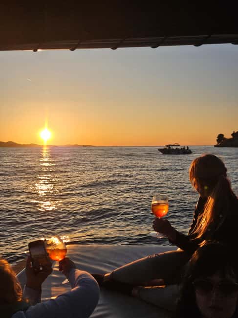 Zadar: Sunset Boat Tour with Aperol Spritz - Who will enjoy this sunset cruise