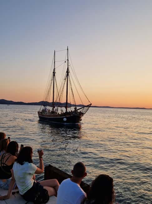 Zadar: Sunset Cruise on Traditional Boat with Wine - Weather, clothing, and useful preparation