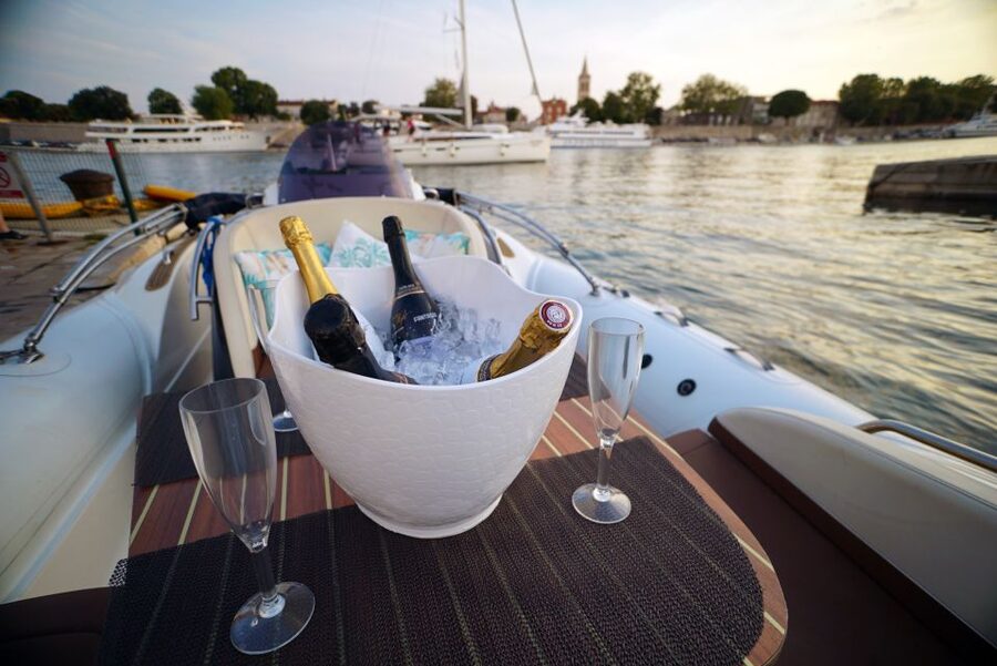 Zadar: Sunset & Nighttime Cruise with Sparkling Wine - What the $40 price really includes