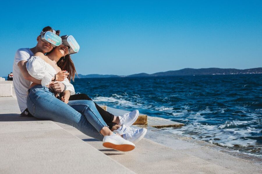 Zadar: Virtual Reality Guided History Walking Tour - Who will enjoy this experience most?