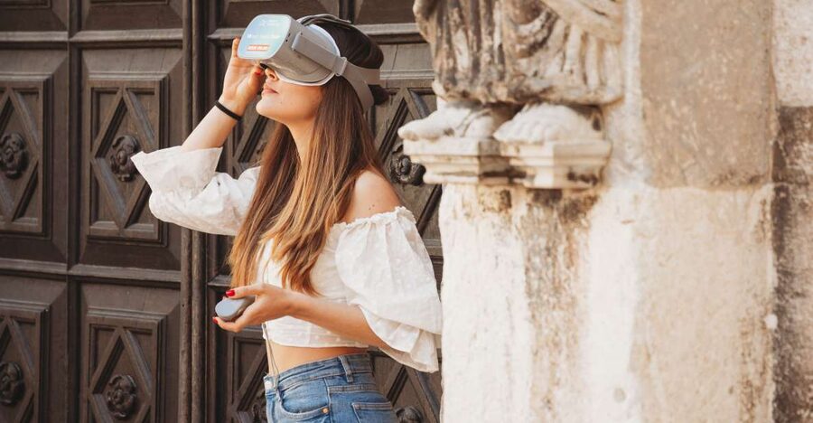 Zadar: Virtual Reality Guided History Walking Tour - Watching the 1202 invasion from the sea