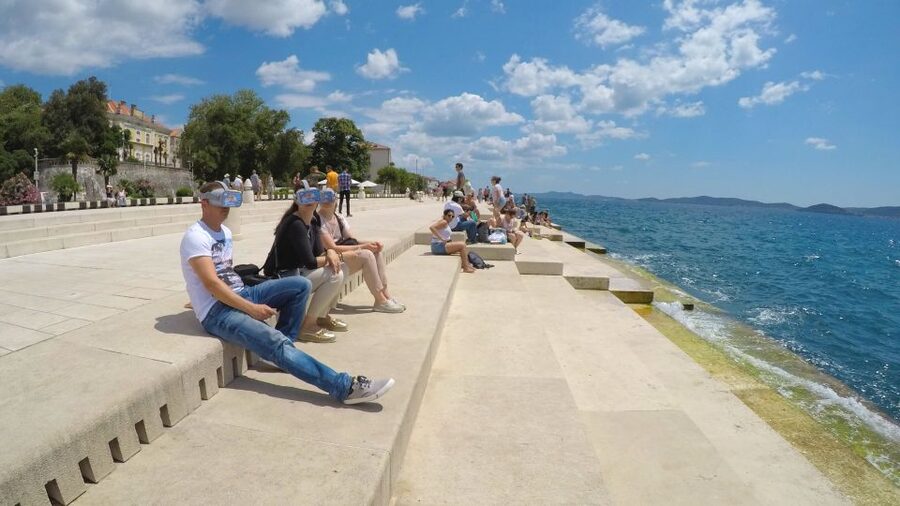 Zadar: Virtual Reality Guided History Walking Tour - Rising above the peninsula in a hot-air balloon