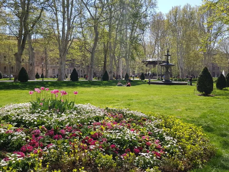 Zagreb: City and WWII Tunnels Walking Tour - Inside the WWII tunnels