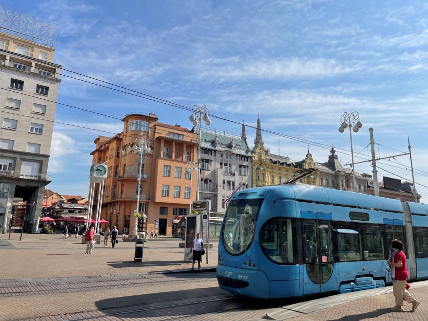 Zagreb: Small Group Walking Tour City Center and WW2 Tunnels - Dolac Market and the taste of daily Zagreb