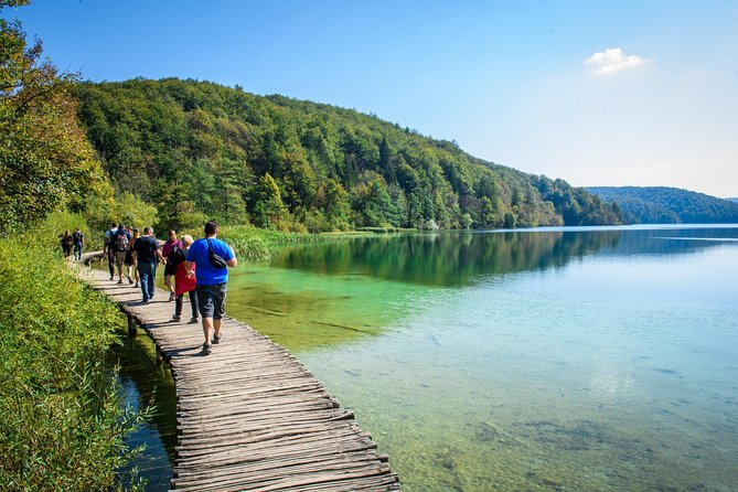 Zagreb to Split Group Transfer with Plitvice Lakes guided Tour - Lunch comes late, so plan your appetite